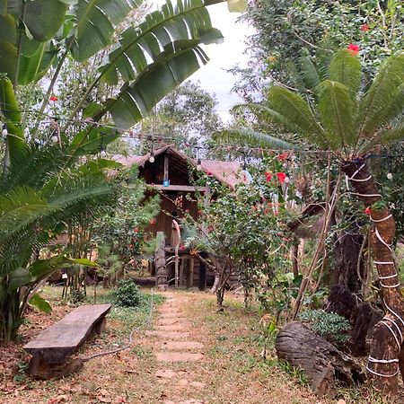 Khu Du Lich Sinh Thai, Nghi Duong Homestay Hoang Anh - Kon Xom Luh كون توم المظهر الخارجي الصورة