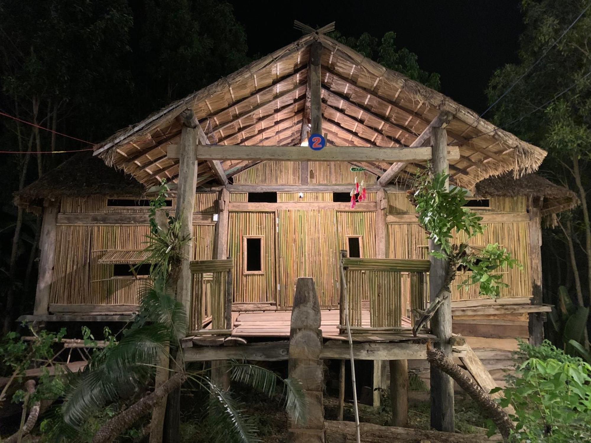 Khu Du Lich Sinh Thai, Nghi Duong Homestay Hoang Anh - Kon Xom Luh كون توم المظهر الخارجي الصورة
