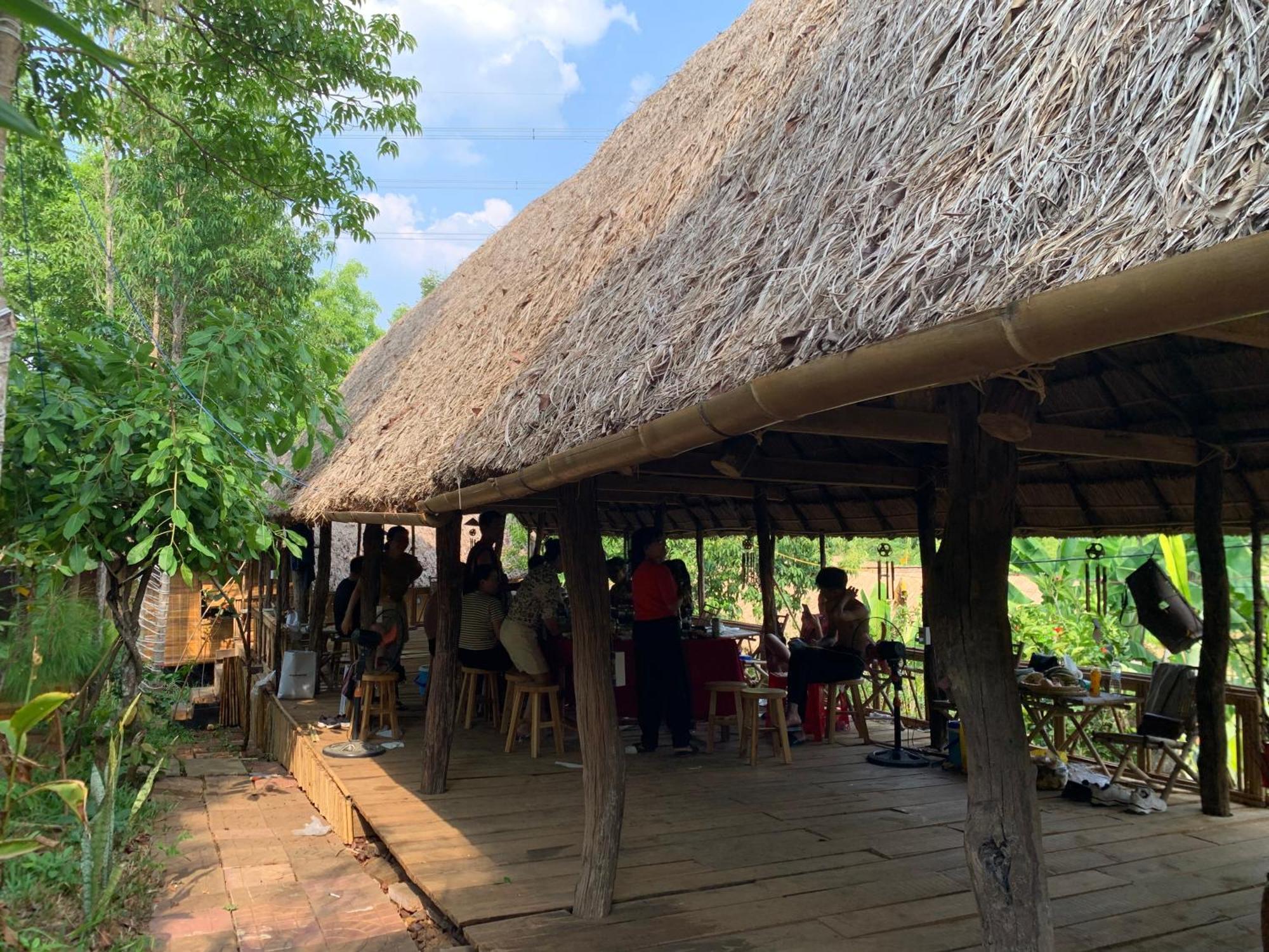 Khu Du Lich Sinh Thai, Nghi Duong Homestay Hoang Anh - Kon Xom Luh كون توم المظهر الخارجي الصورة