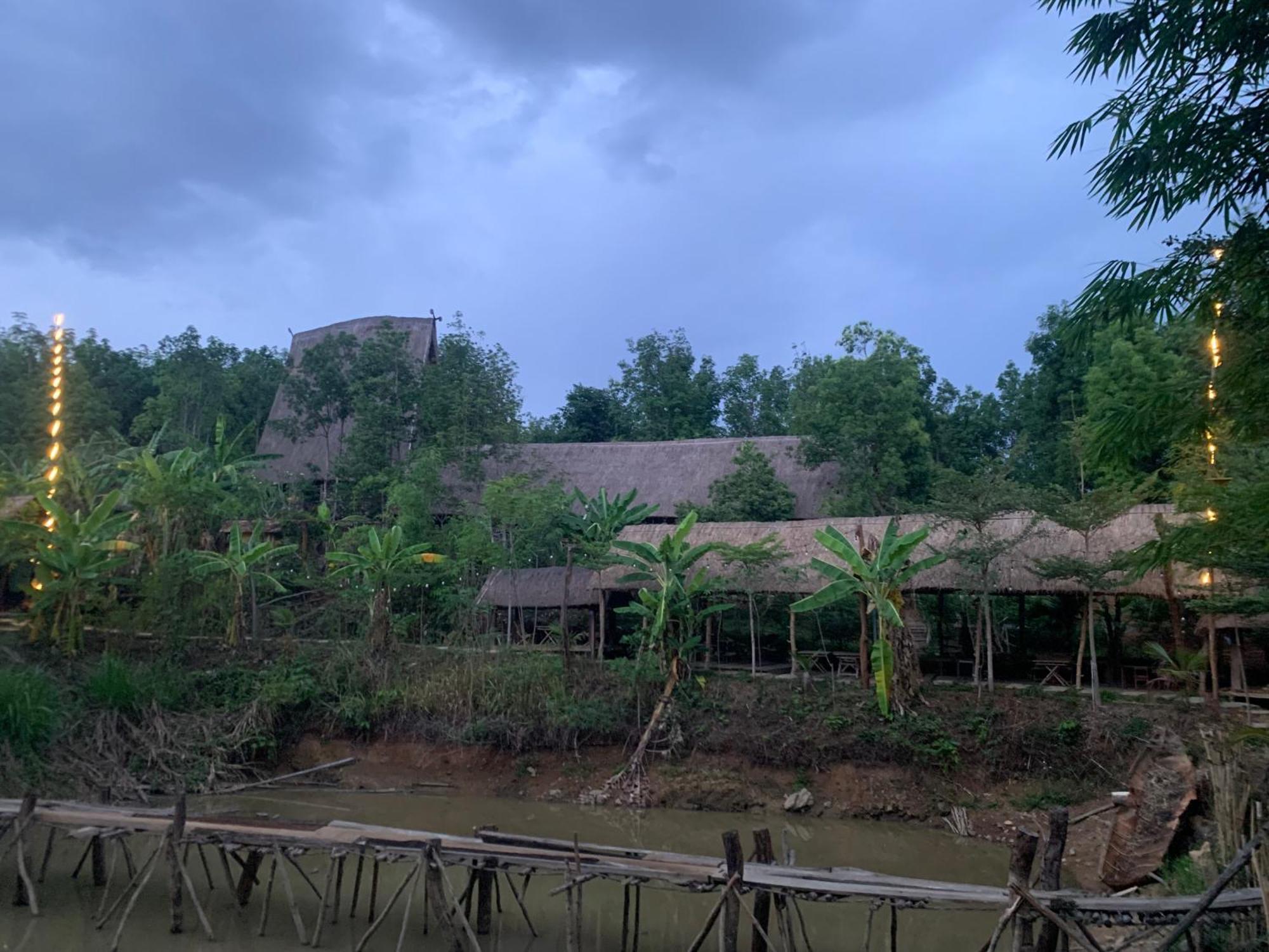 Khu Du Lich Sinh Thai, Nghi Duong Homestay Hoang Anh - Kon Xom Luh كون توم المظهر الخارجي الصورة