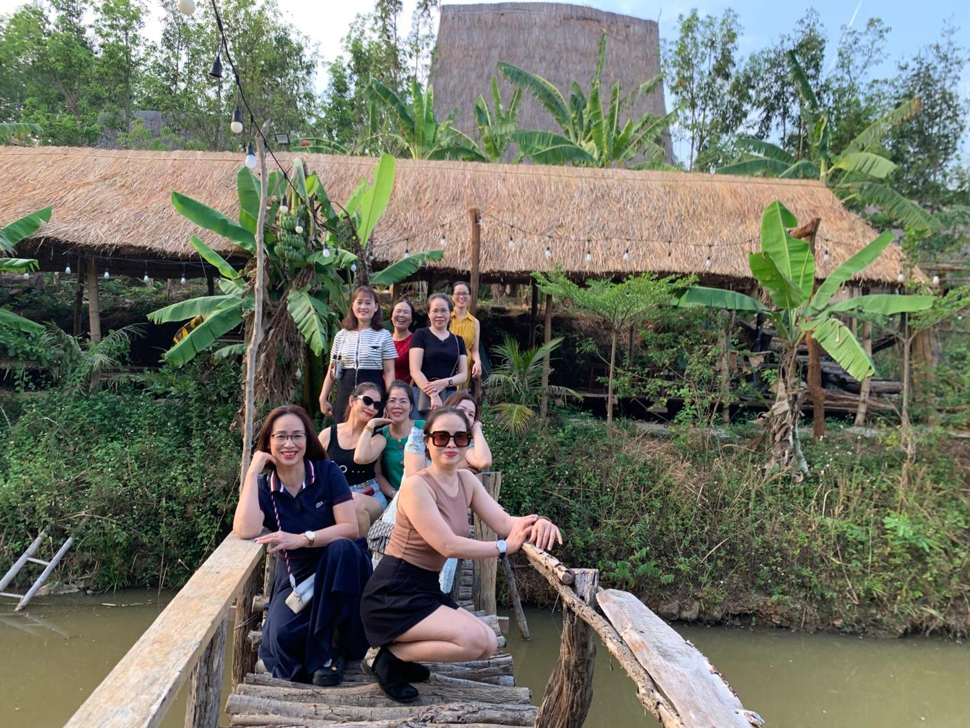 Khu Du Lich Sinh Thai, Nghi Duong Homestay Hoang Anh - Kon Xom Luh كون توم المظهر الخارجي الصورة