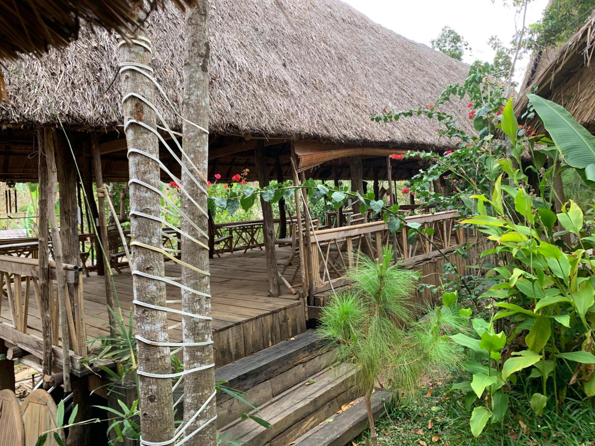 Khu Du Lich Sinh Thai, Nghi Duong Homestay Hoang Anh - Kon Xom Luh كون توم المظهر الخارجي الصورة