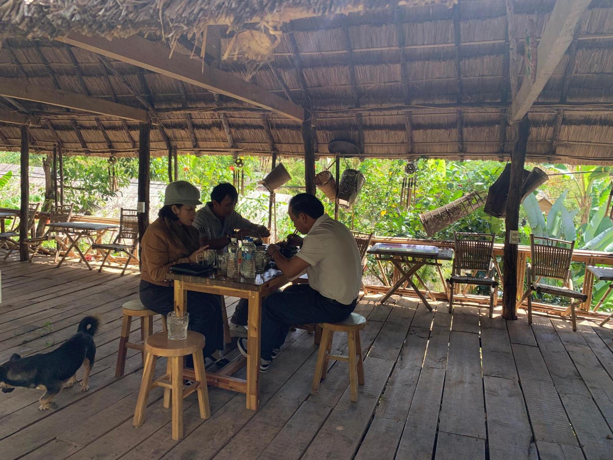 Khu Du Lich Sinh Thai, Nghi Duong Homestay Hoang Anh - Kon Xom Luh كون توم المظهر الخارجي الصورة